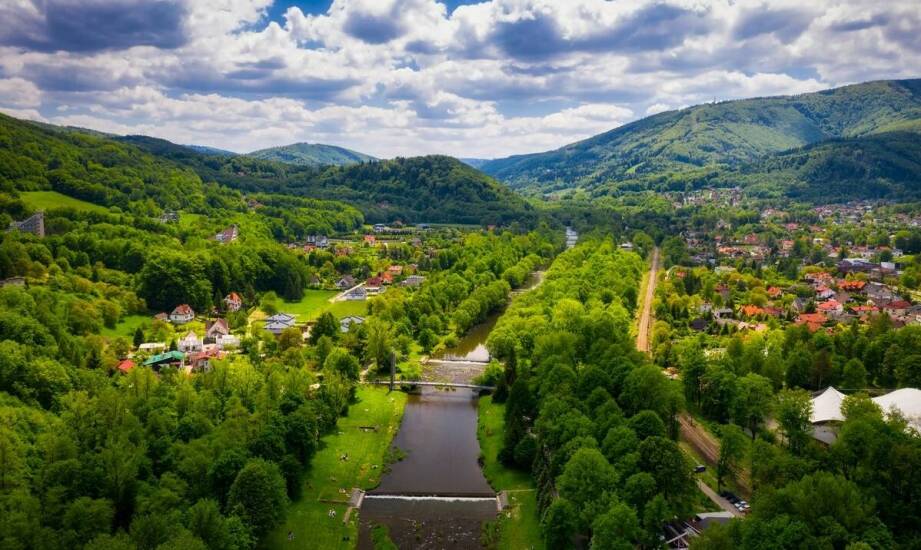 Przewodnik po działkach na sprzedaż w okolicach Bielska-Białej – co warto wiedzieć?