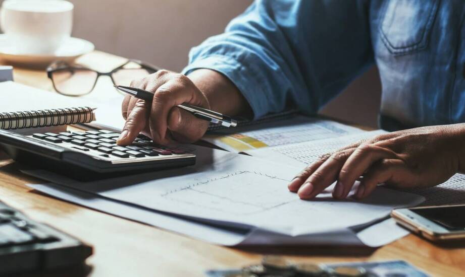 Jak kantor wpływa na edukację finansową młodzieży?