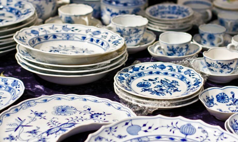 The Impact of Artistic Decorations on the Functionality of Ceramic Plates
