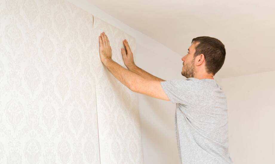Glue or Paste for Wallpaper: What to Choose for Hanging Photowallpaper?