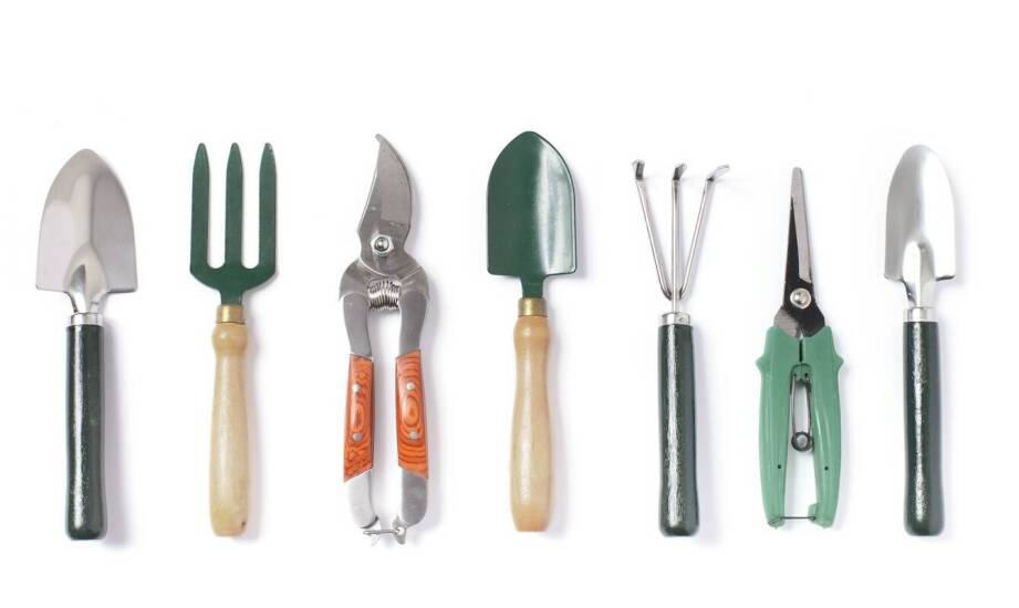 Poradnik konserwacji bijaków do kosiarki Peruzzo: jak przedłużyć ich żywotność?