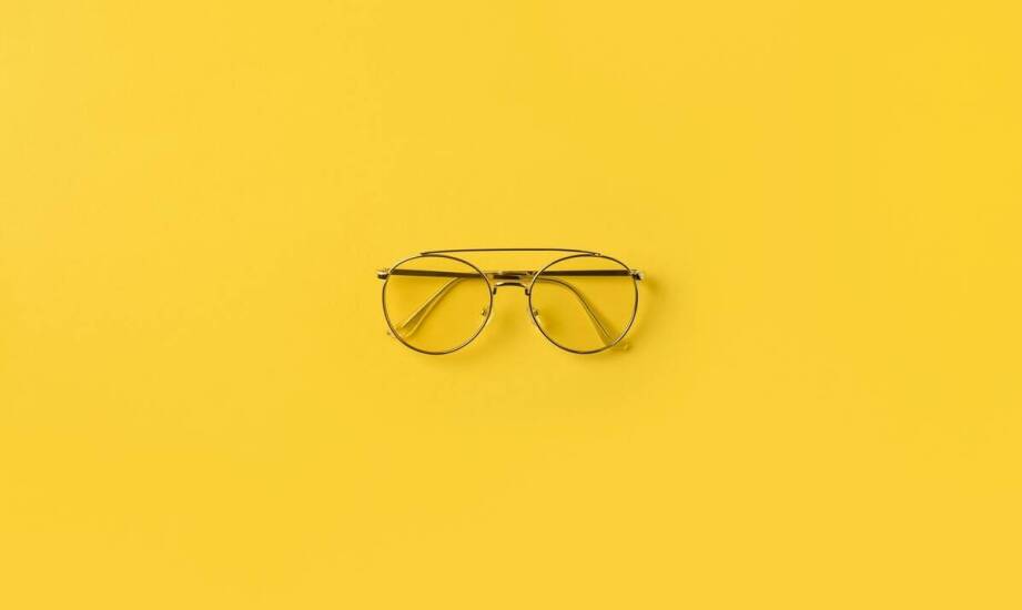 Jakie cechy powinny mieć idealne okulary korekcyjne dla aktywnych mężczyzn?