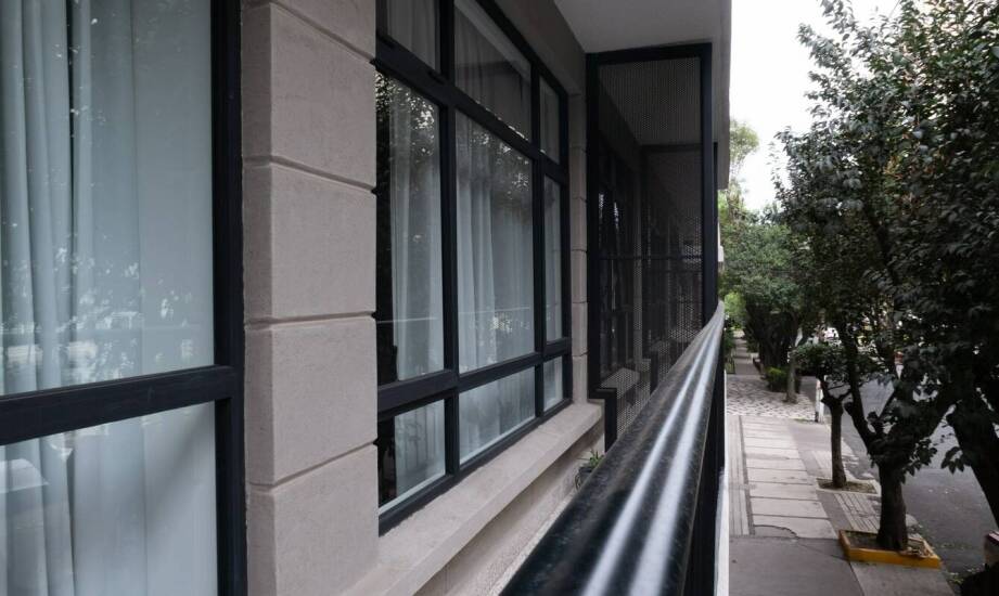 Zastosowanie sztachet balkonowych plastikowych w projektach renowacyjnych
