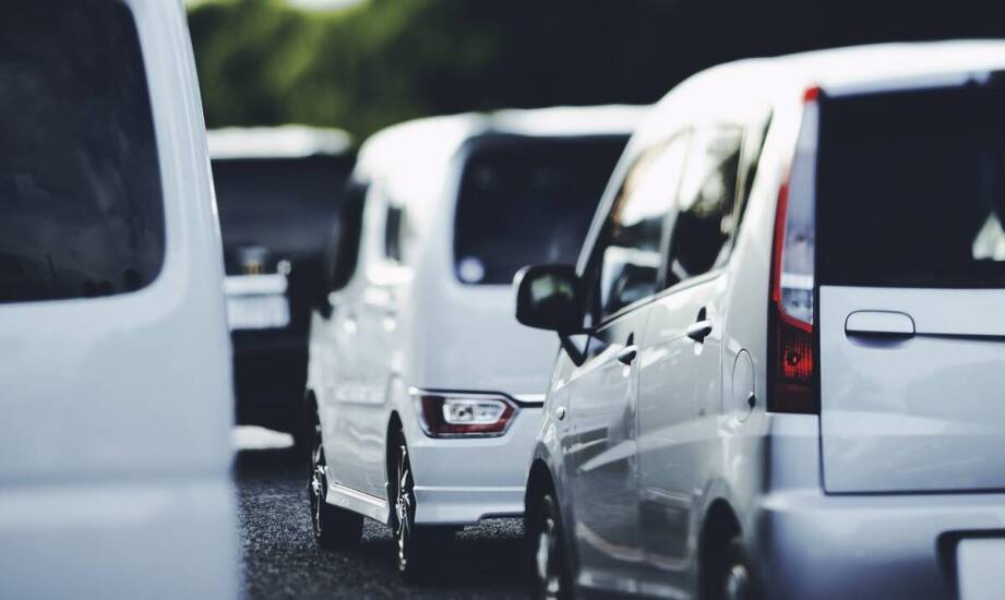 Usługi transportowe po wygranej licytacji: jak wybrać najlepszą ofertę?