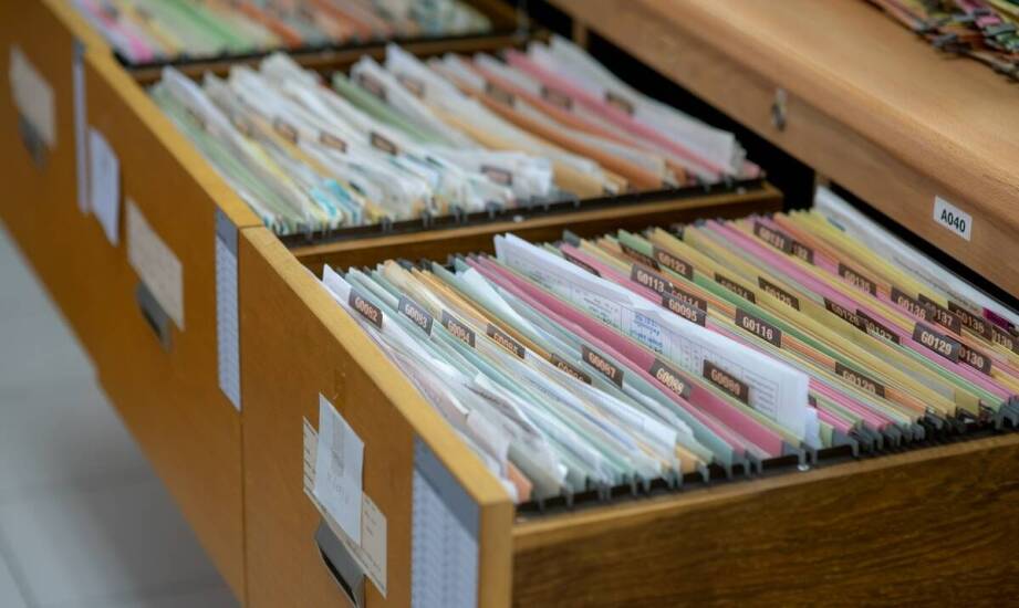 Jakie są wymagania dotyczące archiwizacji dokumentów związanych z KPiR?