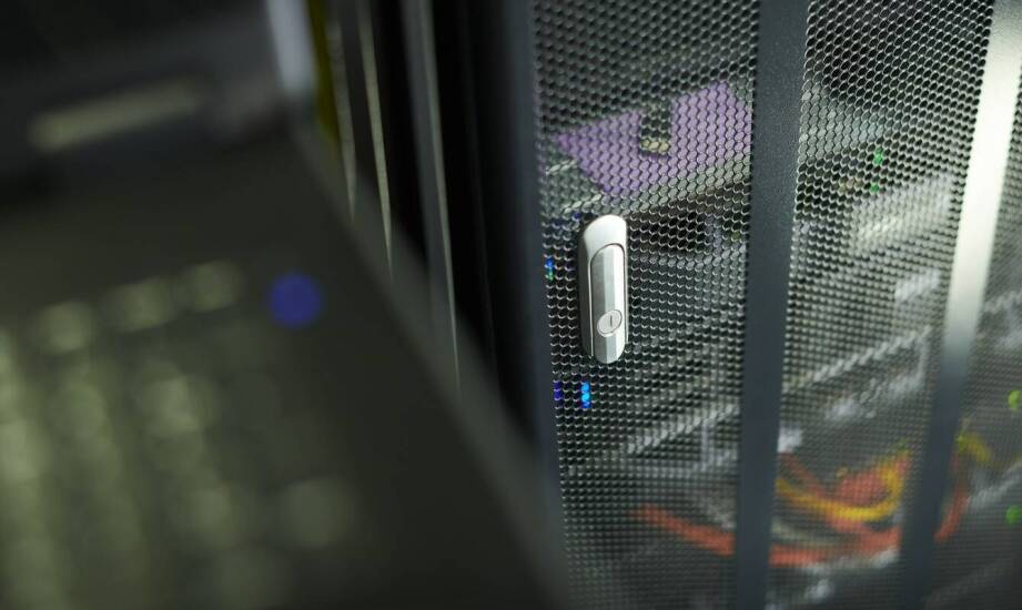 Wpływ wysokiej dostępności serwera HTTP na działanie aplikacji webowych