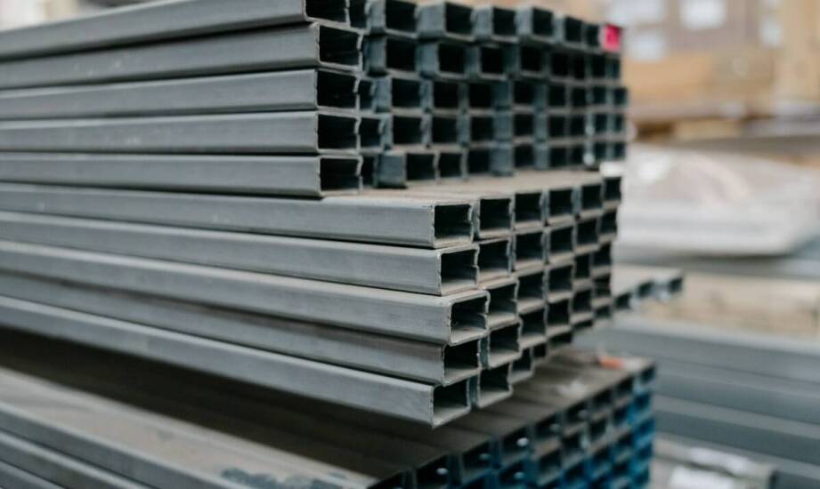Wpływ jakości wyrobów metalowych na trwałość konstrukcji budowlanych