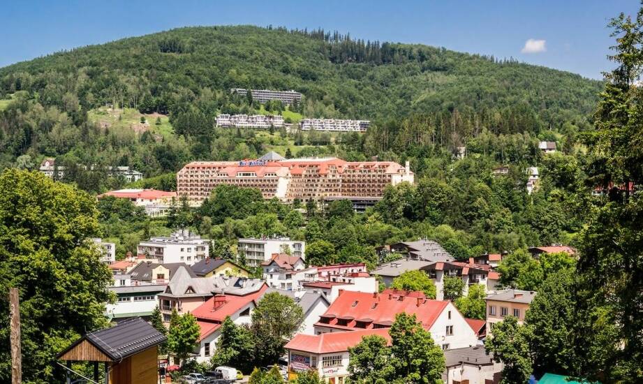 Rodzinne wakacje bez stresu – idealne noclegi w Karpaczu