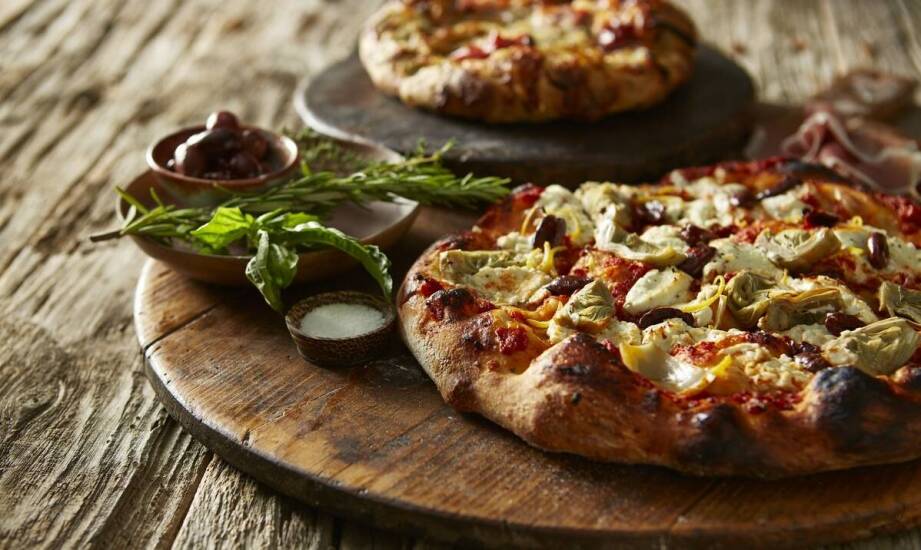 Sekrety doskonałego ciasta na pizzę neapolitańską – co wyróżnia naszą ofertę?