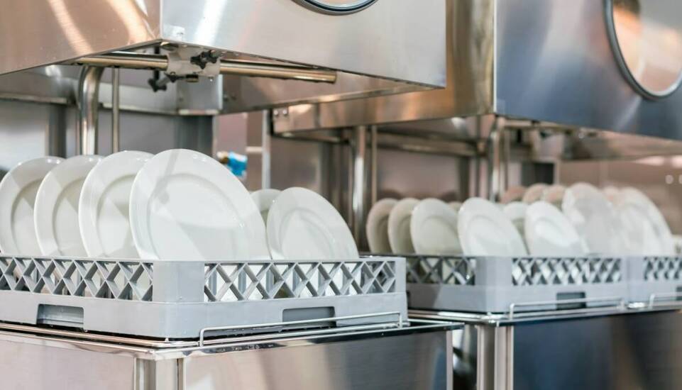 Zastosowanie technologii ultradźwiękowej w stacjach mycia kontenerów