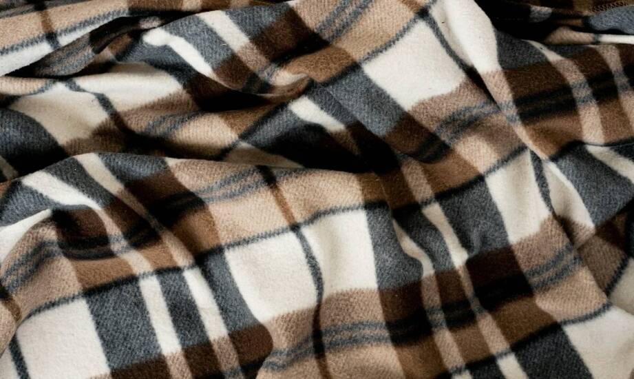 Jakie materiały dominują w produkcji legginsów rajstopowych?