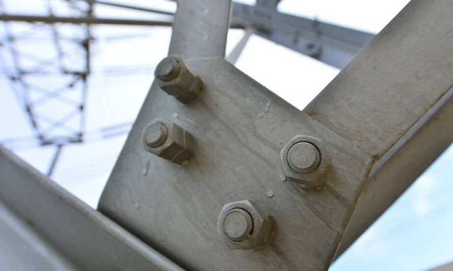 Jakie są najczęstsze problemy z łącznikami odgromowymi i jak sobie z nimi radzić?