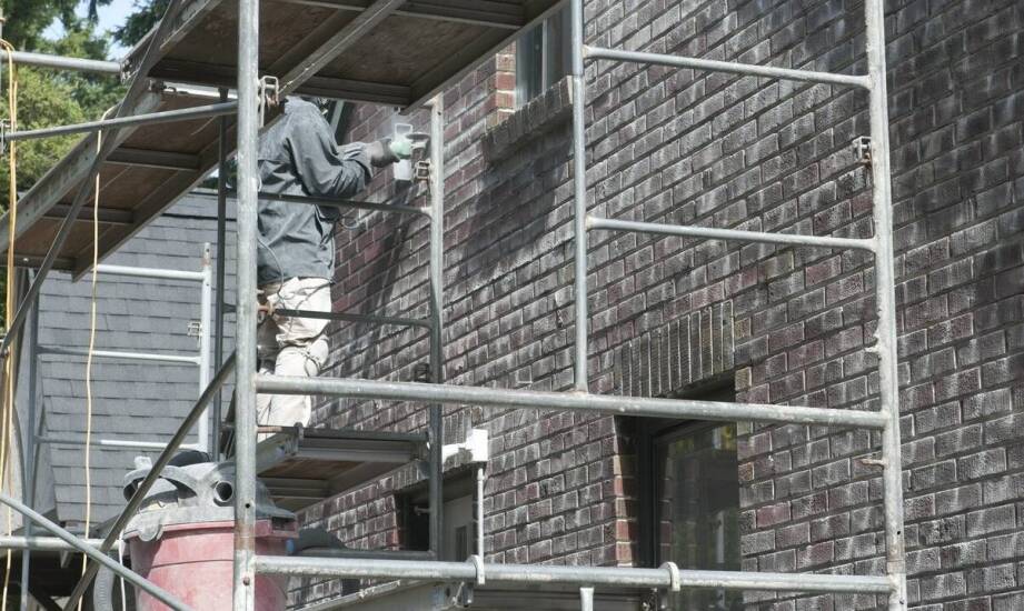 Rola specjalistycznej chemii w renowacji i pielęgnacji elewacji budynków