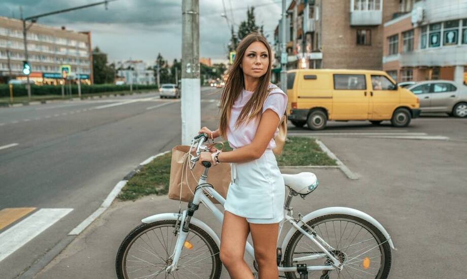 Gumowy smok i jego rola w ochronie pieszych podczas prac budowlanych na drodze