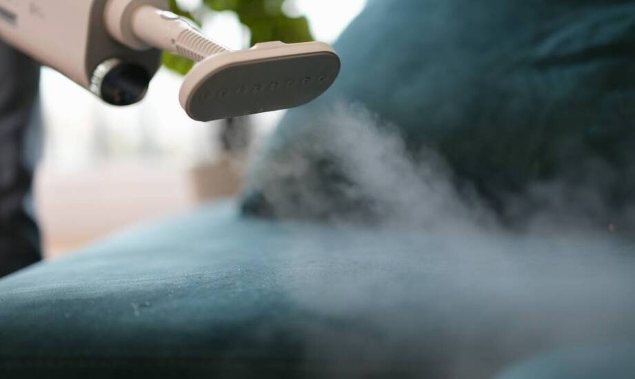 Jak dbać o tapicerkę meblową dzięki profesjonalnym usługom czyszczenia?