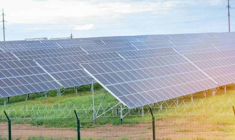 Dlaczego powłoka Magnelis jest idealna dla konstrukcji fotowoltaicznych?