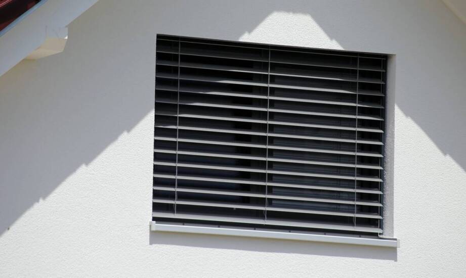 Jakie zalety niosą ze sobą innowacyjne systemy nawiewników w stolarkach otworowych?