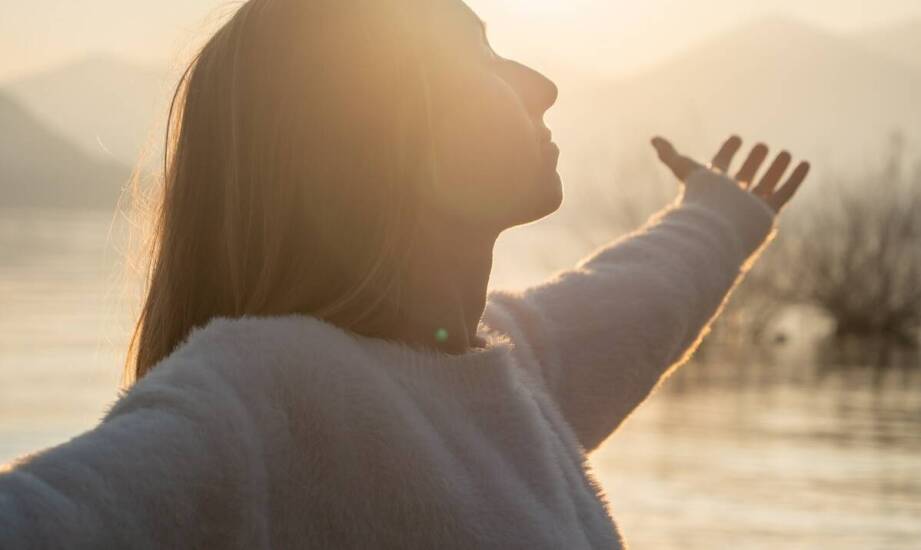 Efektywność EFT w terapii zaburzeń emocjonalnych u dzieci i młodzieży