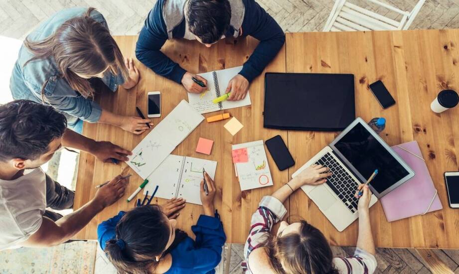 Organizacja warsztatów IT – jak przygotować firmę na nowe wyzwania technologiczne?