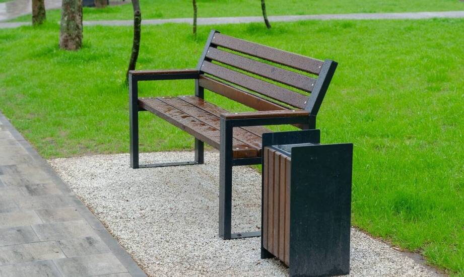 Jakie są zalety wyboru ławki ogrodowej z profila?