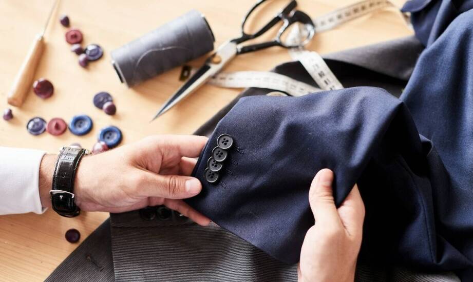 Garnitury damskie na miarę – jakie opcje personalizacji są dostępne?