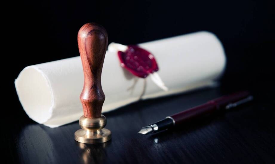 Jakie są najważniejsze funkcje aktu notarialnego w kontekście prawa spadkowego?