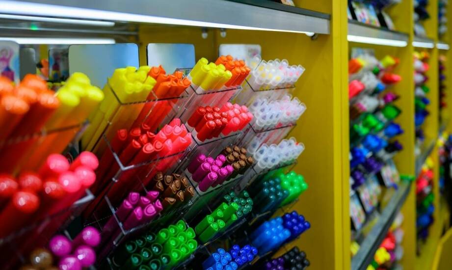 Visual merchandising w sektorze mody – jak kreować wyjątkową atmosferę w sklepie?