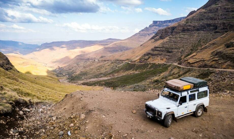 Dlaczego scrambler to idealny wybór dla miłośników adrenaliny?