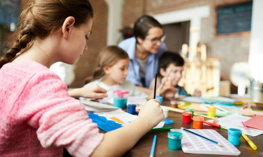 Zajęcia artystyczne dla dzieci – kreatywność na turnusach rodzinnych
