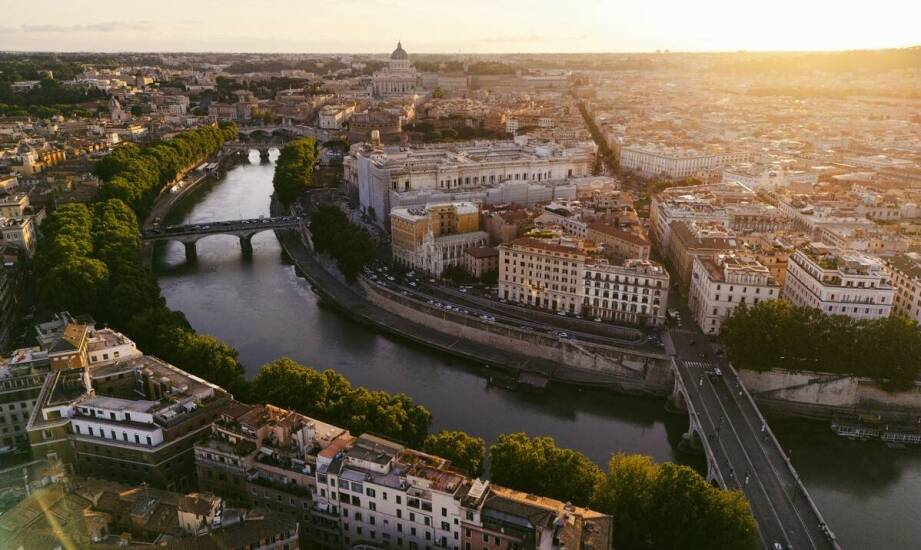 Porównanie usług na lotniskach rzymskich: Fiumicino kontra Ciampino