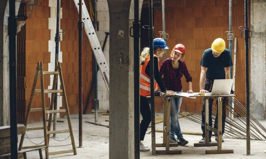 Zatrudnienie jednego generalnego wykonawcy – oszczędność czasu i pieniędzy dla inwestora