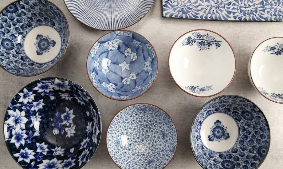Jakie cechy wyróżniają talerze ceramiczne Bolesławiec na tle innych?
