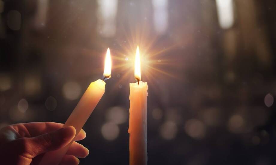 Gromnica woskowa – jak wpływa na atmosferę modlitwy i skupienia?
