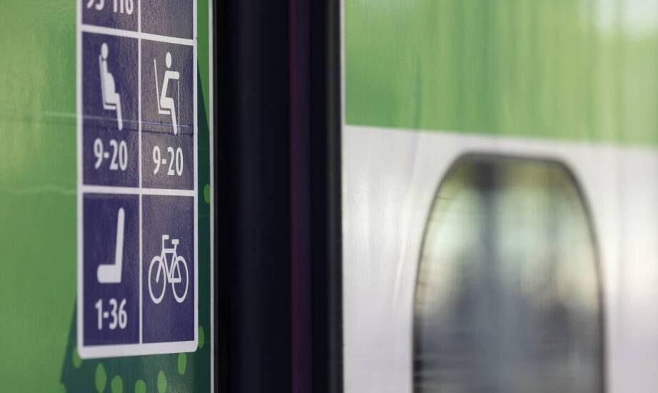 Tablice informacyjne w transporcie publicznym – ich znaczenie dla pasażerów