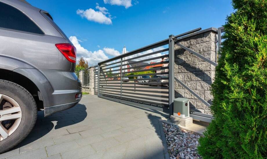 Jakie innowacje technologiczne oferują bramy w zakresie bezpieczeństwa?