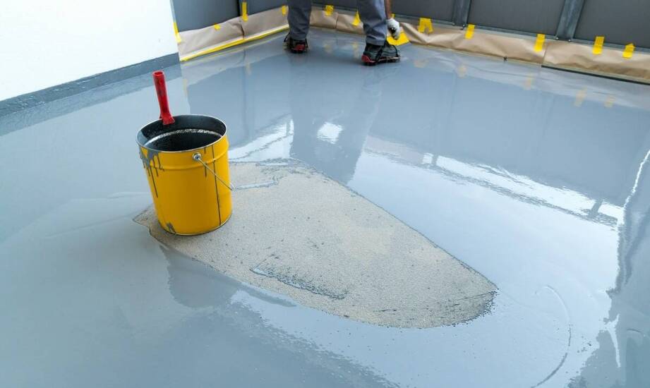 Odporność na uszkodzenia mechaniczne – kluczowa cecha posadzek przemysłowych