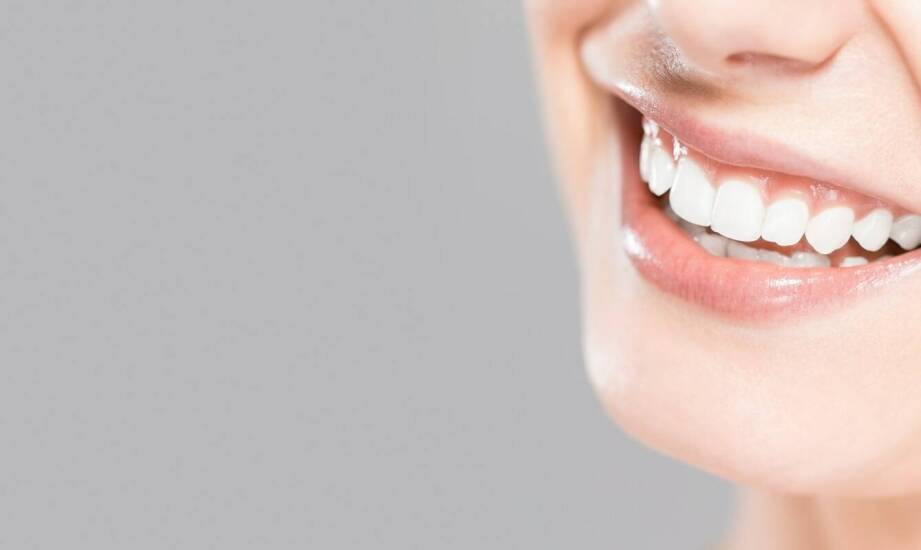 Jakie są najczęstsze błędy popełniane po zabiegu wybielania zębów?