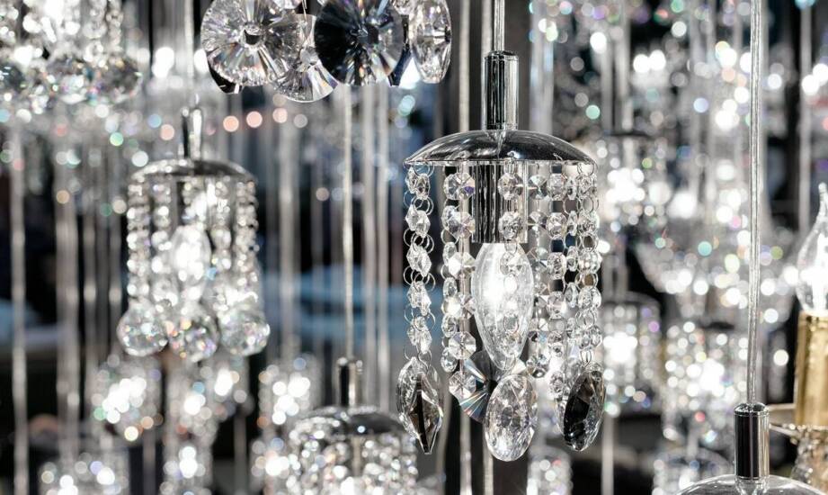 Lampa wisząca kryształ – idealne rozwiązanie do nowoczesnych wnętrz