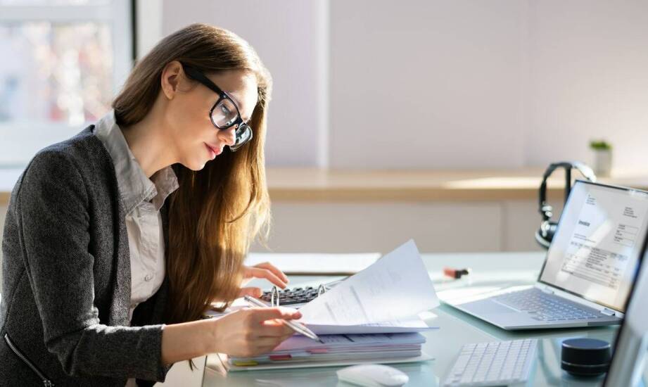 Korzyści z zatrudnienia dawnego księgowego w outsourcingu księgowym