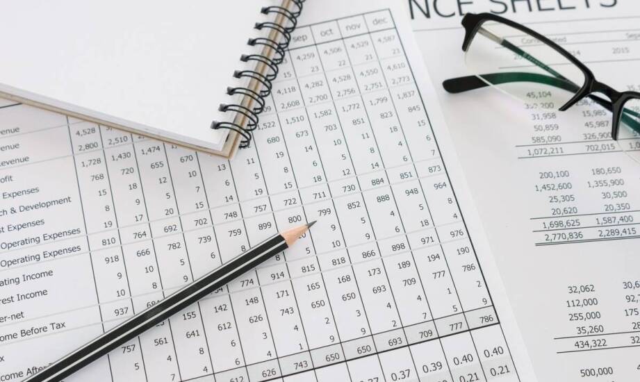 Jakie wyjaśnienia do pytań zawiera nasza baza i jak je wykorzystać w nauce?