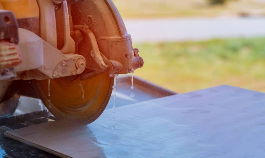 Wpływ jakości pił do kamienia na końcowy produkt – dlaczego to ma znaczenie?