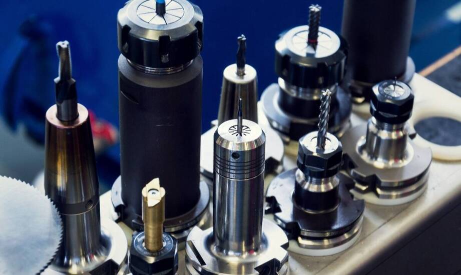 Jak wybrać odpowiedni klej do łączenia metali dla swojej produkcji?