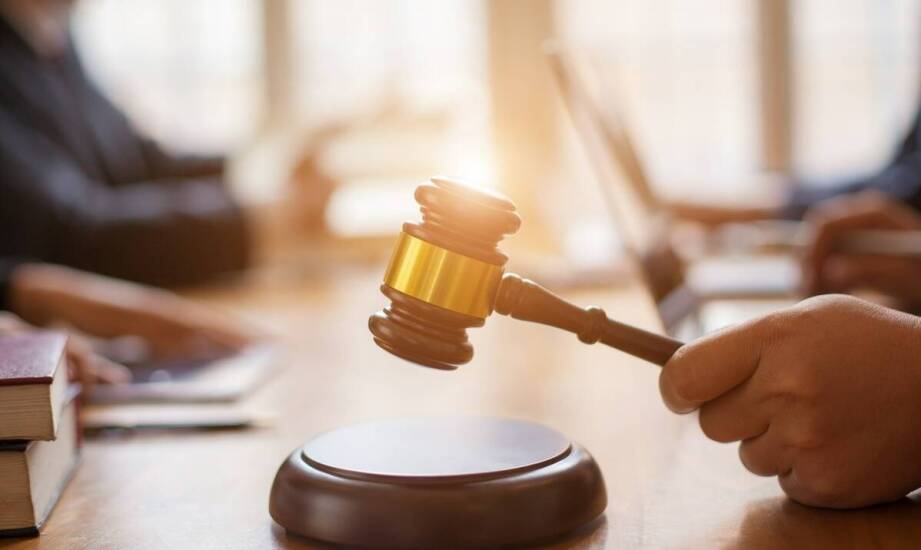 Proces egzekucji komorniczej - jakich formalności należy dopełnić?