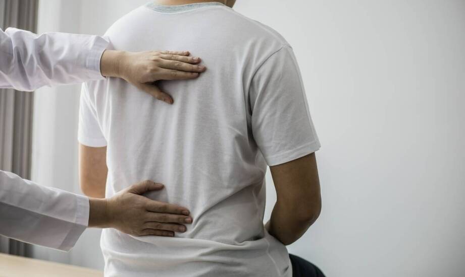 Trakcja kręgosłupa jako wsparcie w terapii skoliozy