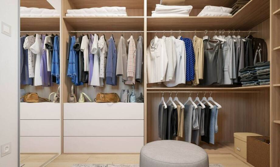 Organizacja szafy – jakie akcesoria mogą pomóc utrzymać porządek?