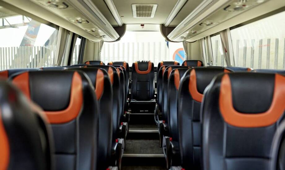 Komfort i elastyczność – jak wybrać odpowiedni autobus na dłuższe trasy?