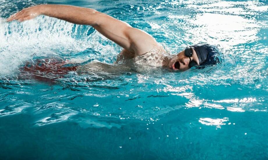 Dlaczego systemy przeciwprądowe są idealne do treningów pływackich?