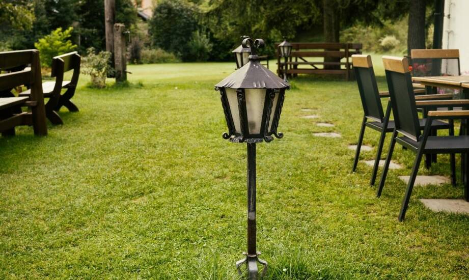 Rola zasięgu czujnika ruchu w lampach solarnych i jego części