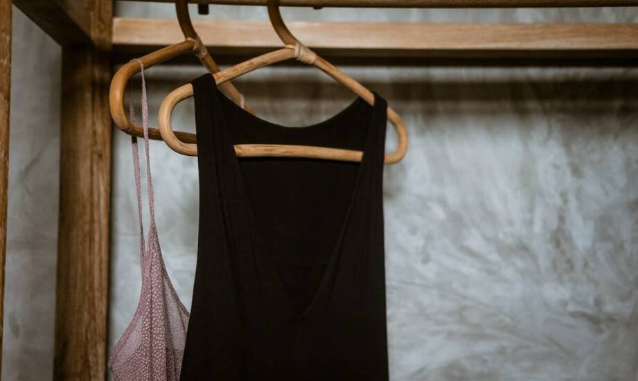 Letnie swetry ażurowe w wersji minimalistycznej