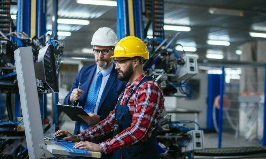 Kluczowe aspekty współpracy z firmą zajmującą się relokacją maszyn – na co zwrócić uwagę?